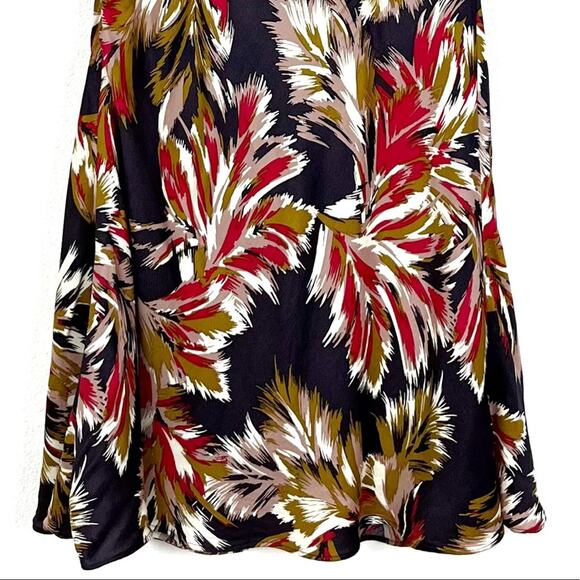 Boden Womens Jersey Dress Twist V Neck Knee Length Feather Floral Bohemian - Picture 5 of 9